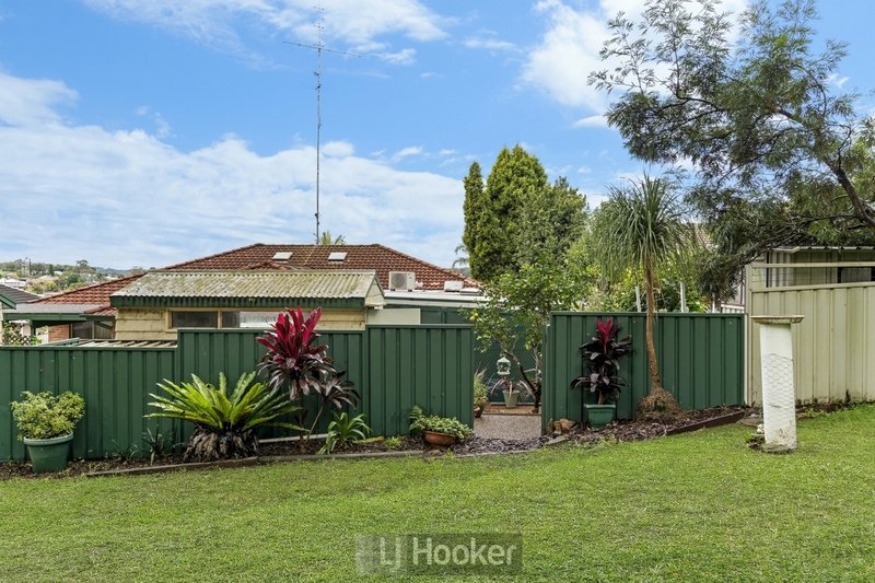 Photo - 2/4 Deal Street, Mount Hutton NSW 2290 - Image 22