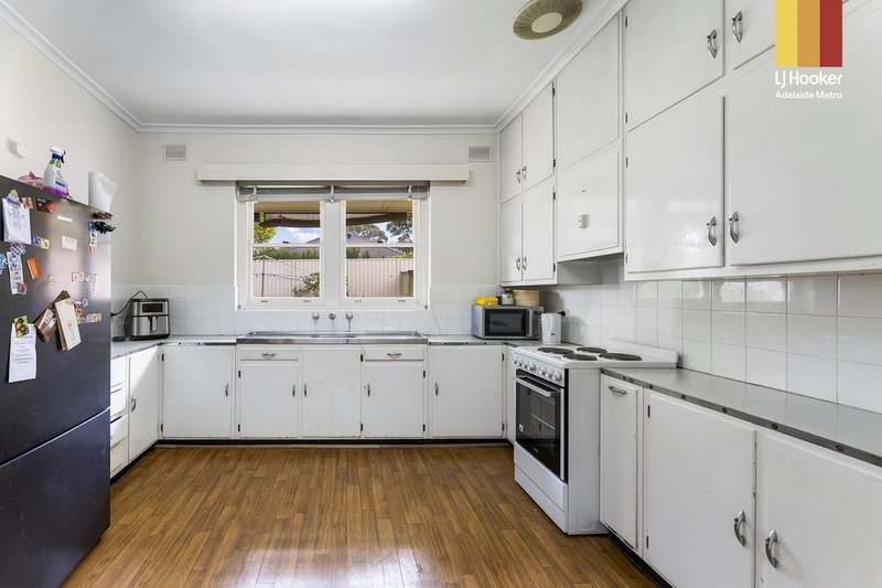 Photo - 24 Devereux Road, Hazelwood Park SA 5066 - Image 9