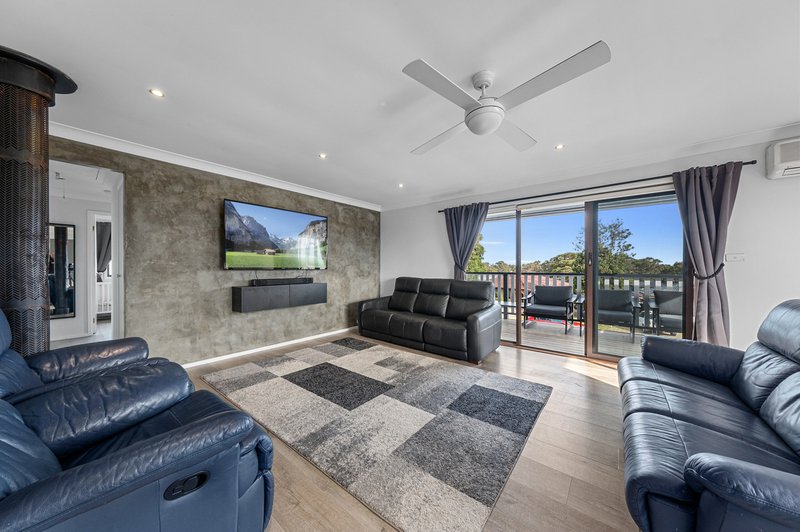 Photo - 24 Dobell Circuit, St Clair NSW 2759 - Image 2