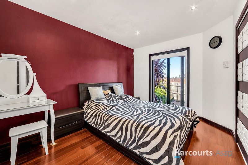 Photo - 2/4 Doonbrae Avenue, Noble Park North VIC 3174 - Image 4