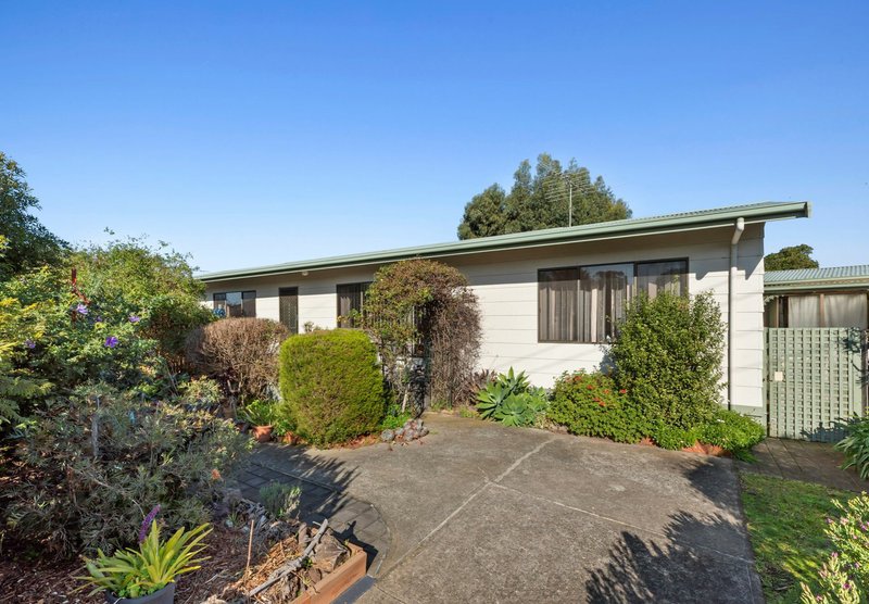 24 Doongara Avenue, St Leonards VIC 3223