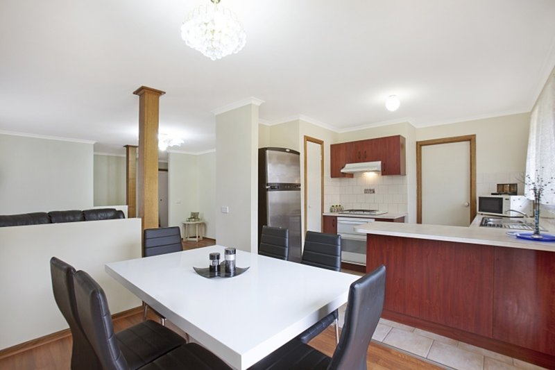 Photo - 24 Dotterel Court, Chelsea Heights VIC 3196 - Image 3