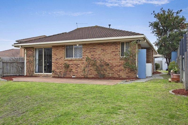 Photo - 24 Dotterel Court, Chelsea Heights VIC 3196 - Image 6