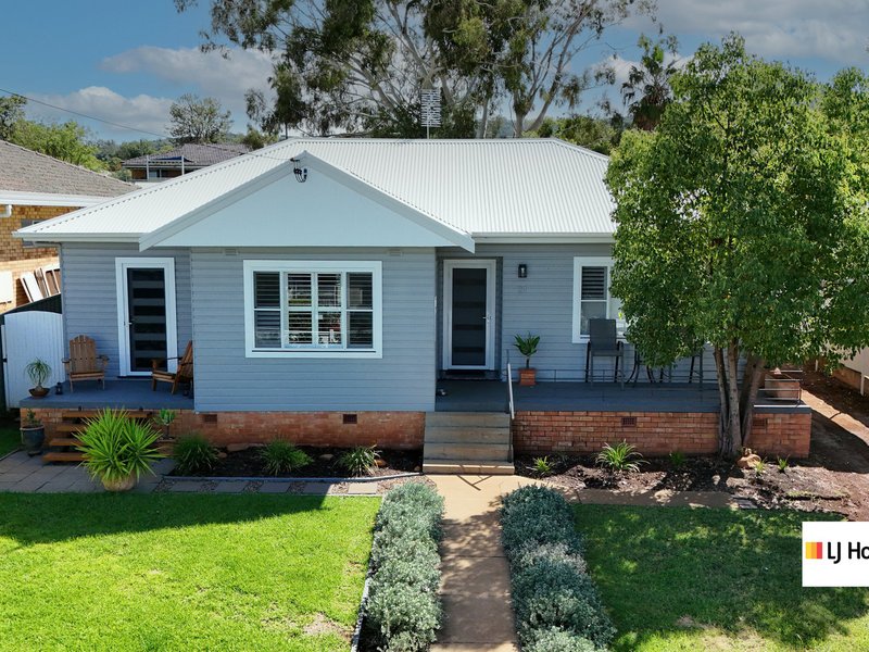 24 Dowell Avenue, East Tamworth NSW 2340