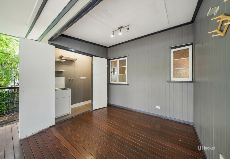 Photo - 24 Down Street, Esk QLD 4312 - Image 10