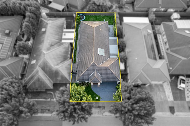 Photo - 24 Downing Square, Pakenham VIC 3810 - Image 17