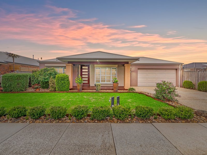 24 Duce Street, Cranbourne East VIC 3977