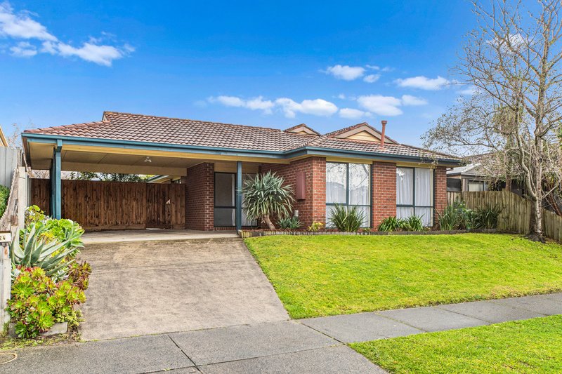 Photo - 24 Dunn Crescent, Langwarrin VIC 3910 - Image 2