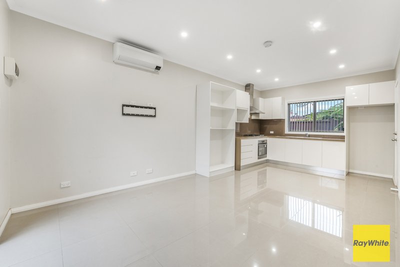 Photo - 24 Edensor Road, Cabramatta West NSW 2166 - Image 3