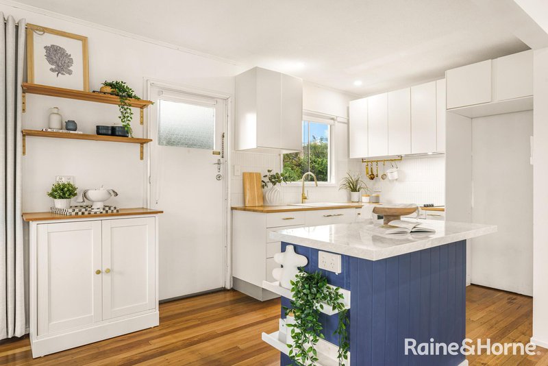 Photo - 24 Edenvale Street, Oxley QLD 4075 - Image 5