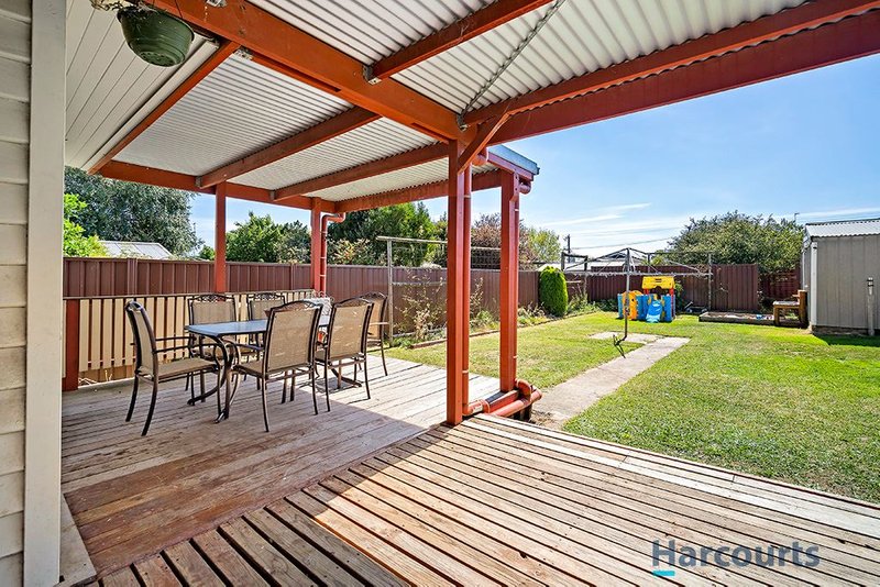 Photo - 24 Edgar Street, Wendouree VIC 3355 - Image 11