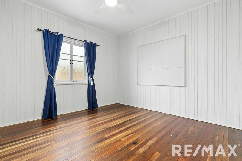 Photo - 24 Edward Street, Urangan QLD 4655 - Image 15