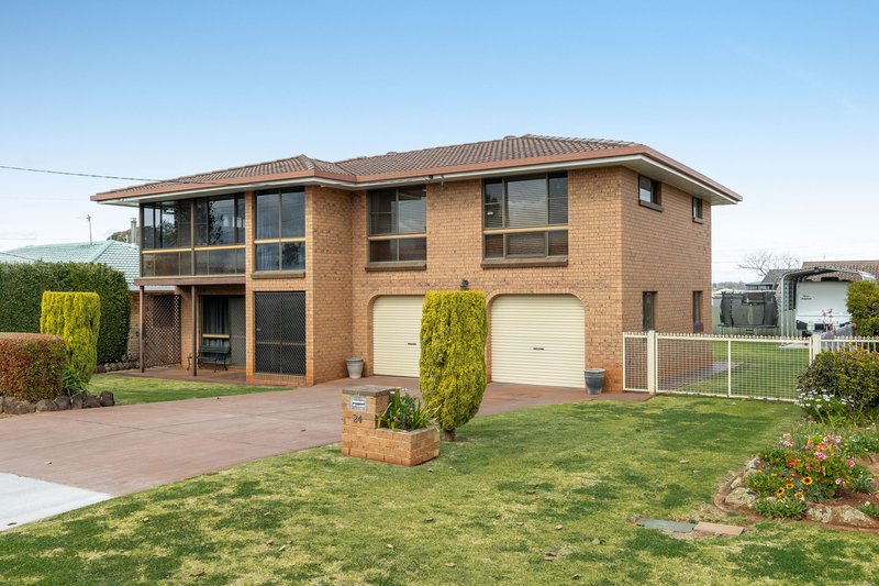 24 Edzill Street, Wilsonton Heights QLD 4350