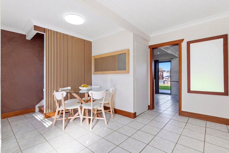 Photo - 24 Elaine Avenue, Berkeley Vale NSW 2261 - Image 7
