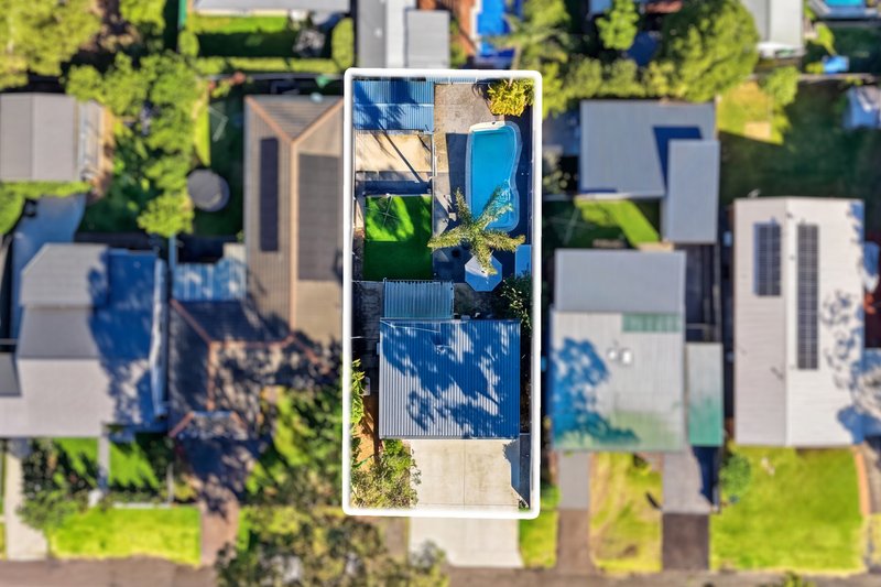 Photo - 24 Elaine Avenue, Berkeley Vale NSW 2261 - Image 11