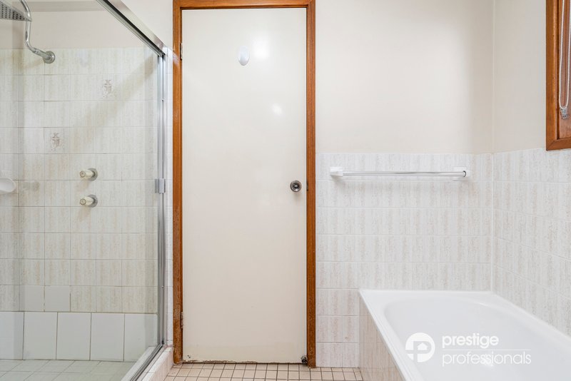 Photo - 24 Elata Court, Wattle Grove NSW 2173 - Image 7