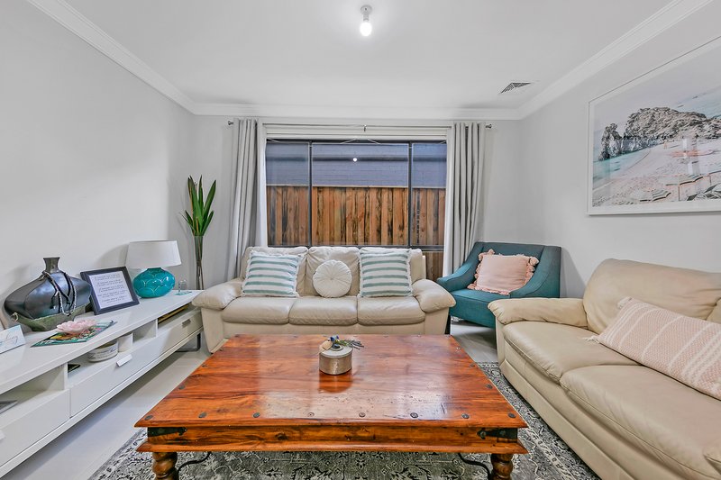 Photo - 24 Elizabeth Mcrae Avenue, Minto NSW 2566 - Image 6