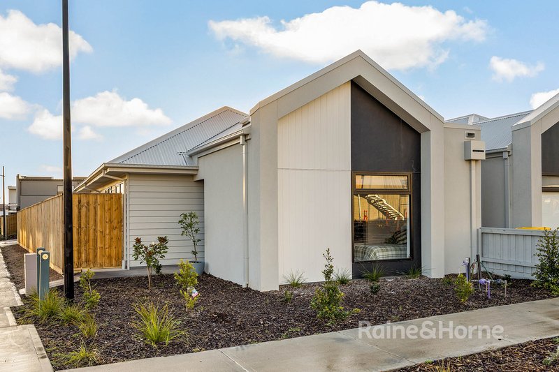 Photo - 24 Ellis Drive, Diggers Rest VIC 3427 - Image 2