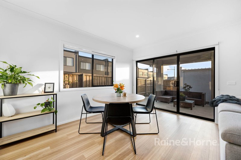 Photo - 24 Ellis Drive, Diggers Rest VIC 3427 - Image 8