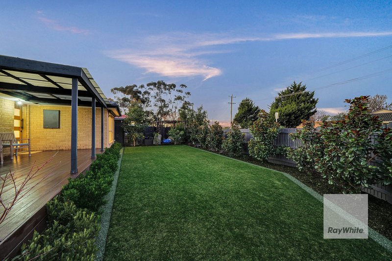 Photo - 24 Elmhurst Road, Gladstone Park VIC 3043 - Image 4