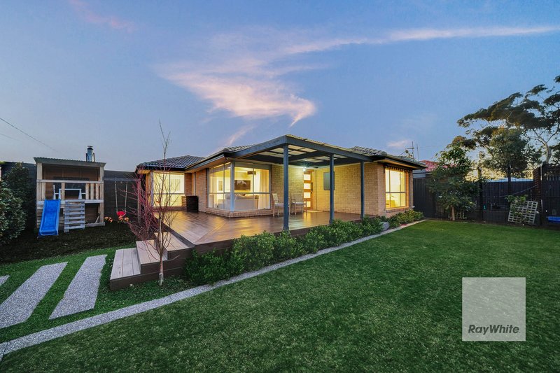 Photo - 24 Elmhurst Road, Gladstone Park VIC 3043 - Image 6