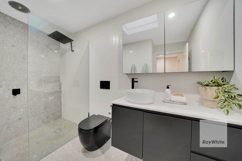 Photo - 24 Elmhurst Road, Gladstone Park VIC 3043 - Image 12