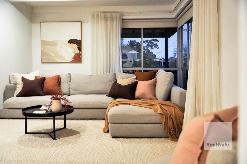 Photo - 24 Elmhurst Road, Gladstone Park VIC 3043 - Image 14