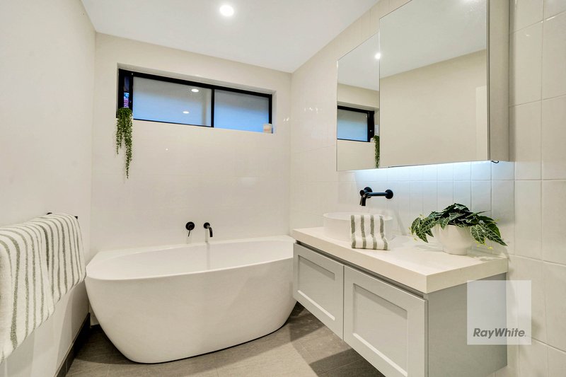 Photo - 24 Elmhurst Road, Gladstone Park VIC 3043 - Image 24