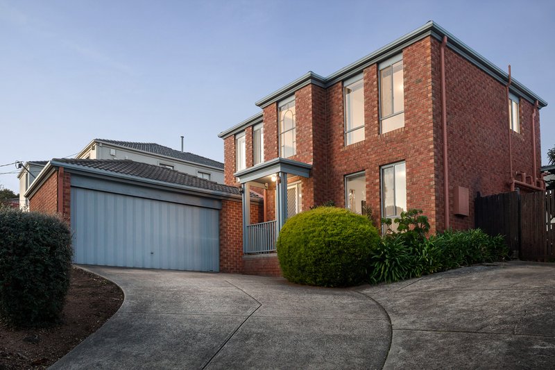 Photo - 24 Elmwood Crescent, Glen Waverley VIC 3150 - Image 13