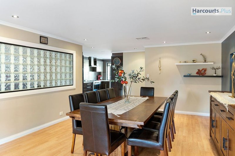 Photo - 24 Eloise Avenue, Hallett Cove SA 5158 - Image 7