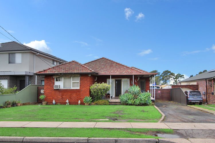 24 Ettalong Road, Greystanes NSW 2145