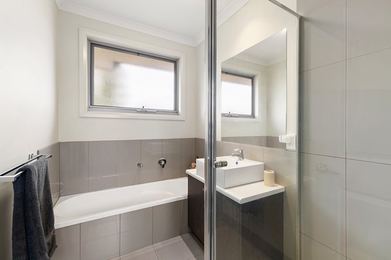 Photo - 2/4 Eva Street, Clayton VIC 3168 - Image 9