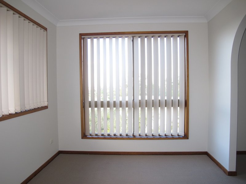Photo - 24 Explorers Way, Highland Park QLD 4211 - Image 5