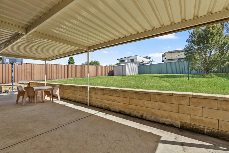 Photo - 24 Explorers Way, St Clair NSW 2759 - Image 11