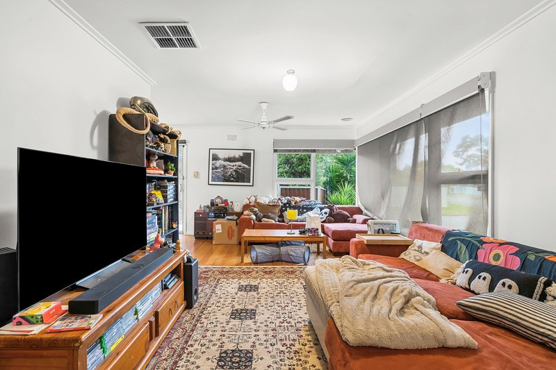 Photo - 24 Fairfield Avenue, Belmont VIC 3216 - Image 2