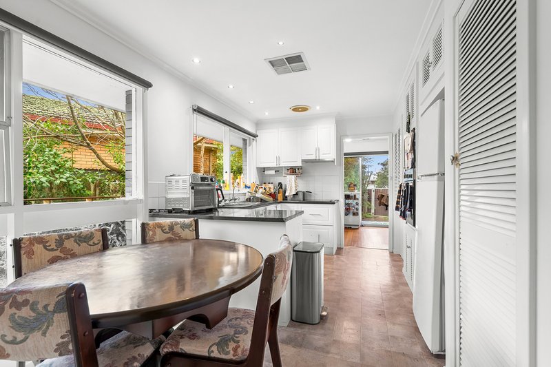 Photo - 24 Fairfield Avenue, Belmont VIC 3216 - Image 3