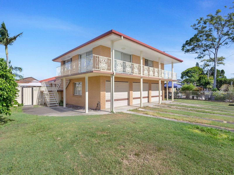 Photo - 24 Ferguson Ave , Bongaree QLD 4507 - Image 5