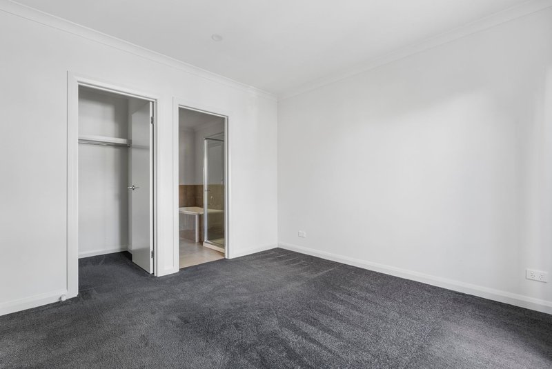 Photo - 24 Fitzroy Way, Whittlesea VIC 3757 - Image 2