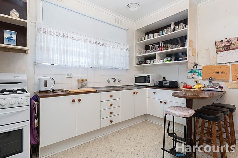 Photo - 24 Florence Street, Glen Waverley VIC 3150 - Image 4