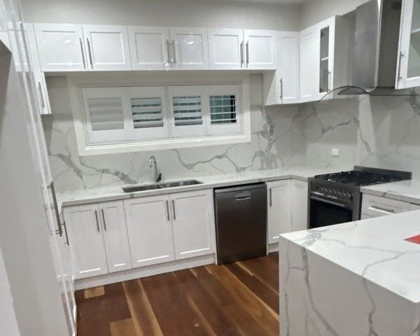 Photo - 2/4 Francis Street, Oak Park VIC 3046 - Image 2