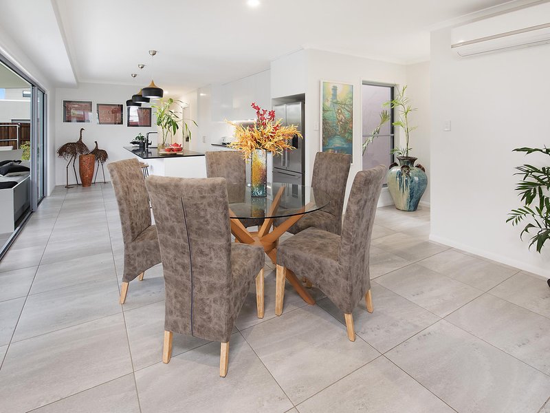 Photo - 24 Fraser Avenue , Maroochydore QLD 4558 - Image 5