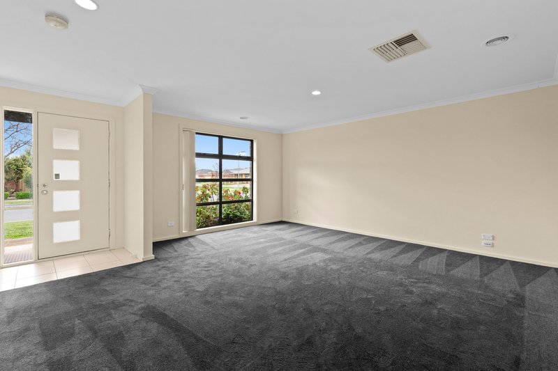 Photo - 24 Fraser Street, Benalla VIC 3672 - Image 5