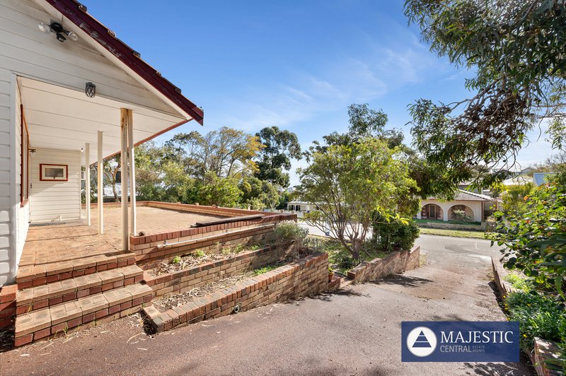 Photo - 24 Fraser Street, East Fremantle WA 6158 - Image 4