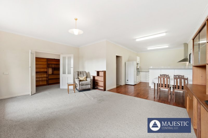 Photo - 24 Fraser Street, East Fremantle WA 6158 - Image 7