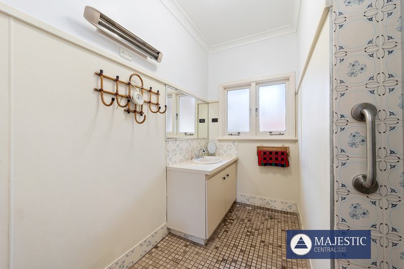 Photo - 24 Fraser Street, East Fremantle WA 6158 - Image 13