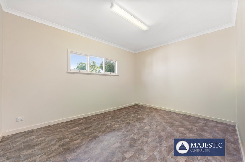 Photo - 24 Fraser Street, East Fremantle WA 6158 - Image 16
