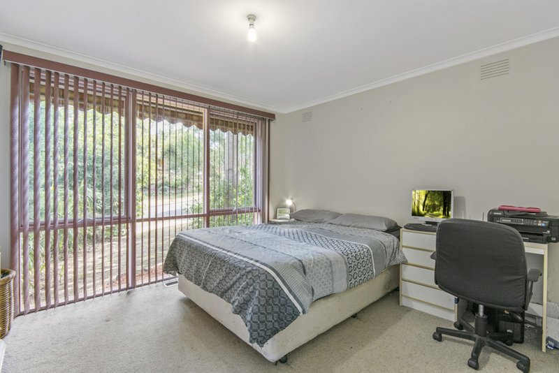 Photo - 24 Frederic Drive, Ringwood VIC 3134 - Image 4