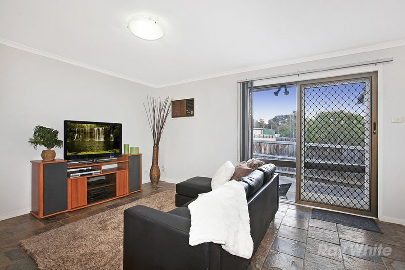 Photo - 24 Freshfield Avenue, Wantirna VIC 3152 - Image 4