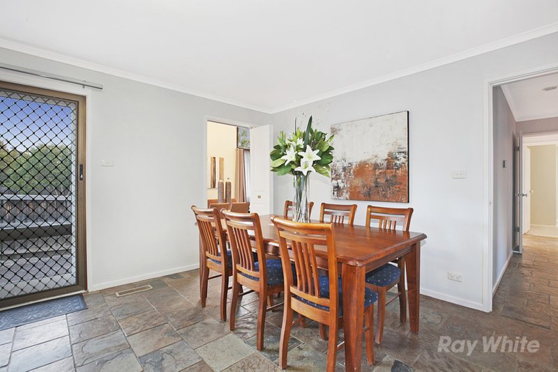 Photo - 24 Freshfield Avenue, Wantirna VIC 3152 - Image 5