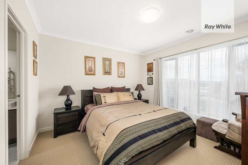 Photo - 24 Friesian Street, Mernda VIC 3754 - Image 5